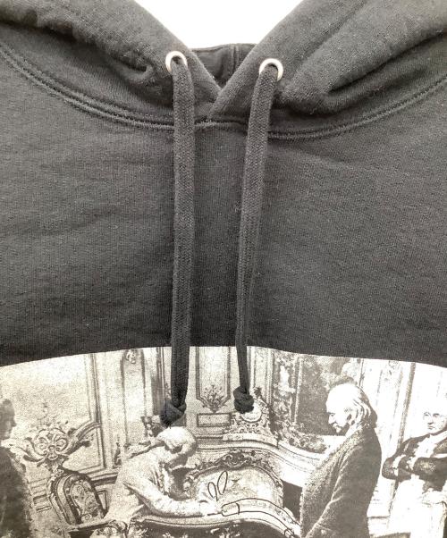 SUPREME（シュプリーム）Supreme (シュプリーム) Supreme　18AW Mike Kelley Reconstructed History　プルオーバーパーカー ブラック サイズ:Mの古着・服飾アイテム