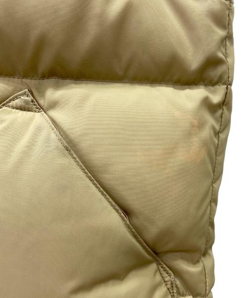 RockyMountainFeatherBed（ロッキーマウンテンフェザーベッド）RockyMountainFeatherBed (ロッキーマウンテンフェザーベッド) ダウンベスト ベージュ サイズ:7/8の古着・服飾アイテム
