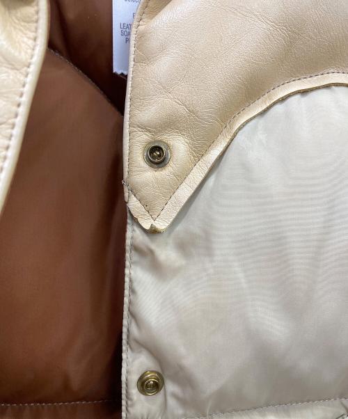 RockyMountainFeatherBed（ロッキーマウンテンフェザーベッド）RockyMountainFeatherBed (ロッキーマウンテンフェザーベッド) ダウンベスト ベージュ サイズ:7/8の古着・服飾アイテム