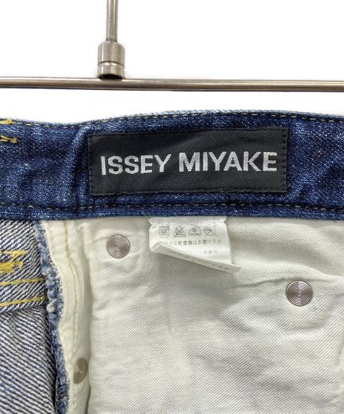 ISSEY MIYAKE（イッセイミヤケ）ISSEY MIYAKE (イッセイミヤケ) デニムパンツ インディゴ サイズ:2の古着・服飾アイテム