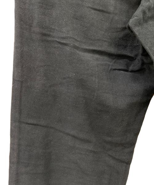 ISSEY MIYAKE（イッセイミヤケ）ISSEY MIYAKE (イッセイミヤケ) トラウザーパンツ ブラック サイズ:2の古着・服飾アイテム