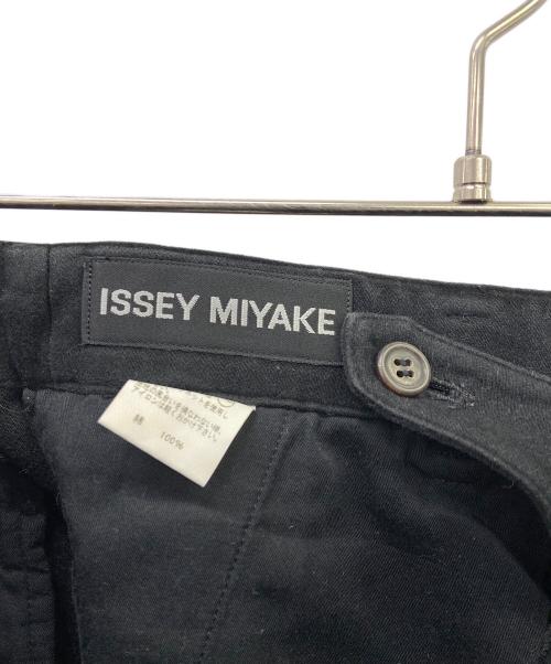ISSEY MIYAKE（イッセイミヤケ）ISSEY MIYAKE (イッセイミヤケ) トラウザーパンツ ブラック サイズ:2の古着・服飾アイテム