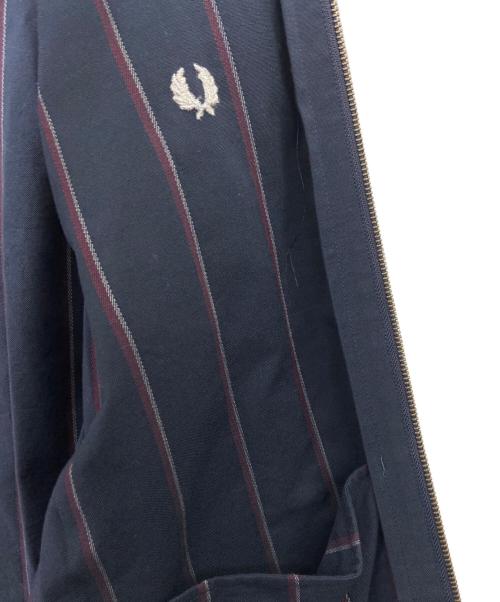 FRED PERRY（フレッドペリー）FRED PERRY (フレッドペリー) ハリントンジャケット ネイビー×レッド サイズ:L 未使用品の古着・服飾アイテム