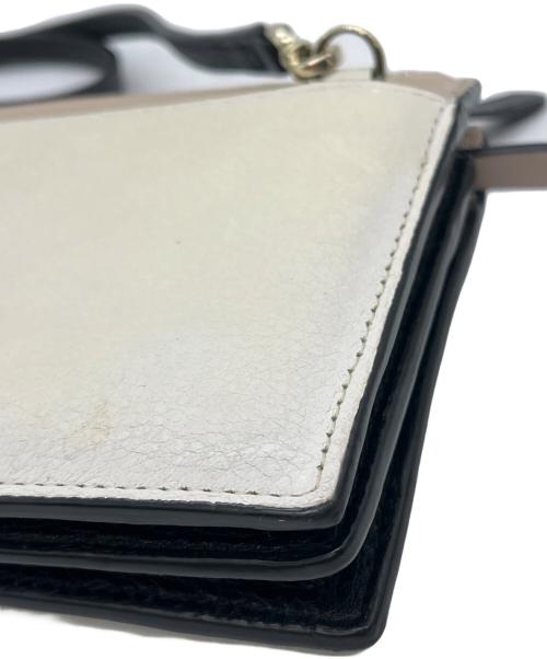 Kate Spade（ケイトスペード）Kate Spade (ケイトスペード) ショルダーウォレット ベージュ×ホワイトの古着・服飾アイテム