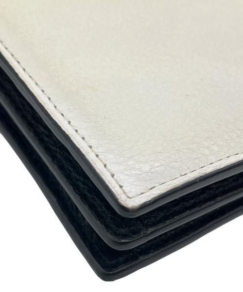 Kate Spade（ケイトスペード）Kate Spade (ケイトスペード) ショルダーウォレット ベージュ×ホワイトの古着・服飾アイテム