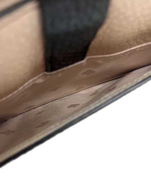 Kate Spade（ケイトスペード）Kate Spade (ケイトスペード) ショルダーウォレット ベージュ×ホワイトの古着・服飾アイテム