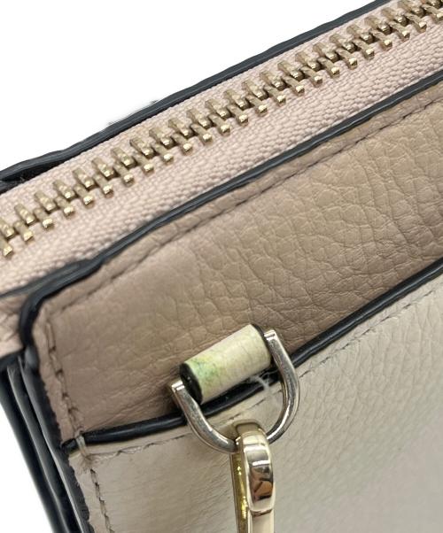 Kate Spade（ケイトスペード）Kate Spade (ケイトスペード) ショルダーウォレット ベージュ×ホワイトの古着・服飾アイテム