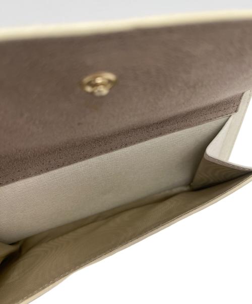 FURLA（フルラ）FURLA (フルラ) ショルダーウォレット ホワイトの古着・服飾アイテム