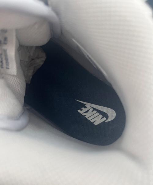 NIKE（ナイキ）NIKE (ナイキ) ハイカットスニーカー グレー×ネイビー サイズ:27.5の古着・服飾アイテム