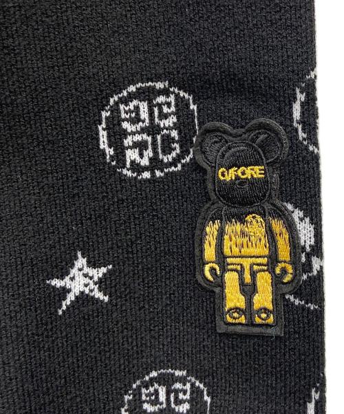 G/FORM（ジーフォーム）G/FORM (ジーフォーム) ベアブリックパターンニット ホワイト×ブラック サイズ:M 未使用品の古着・服飾アイテム