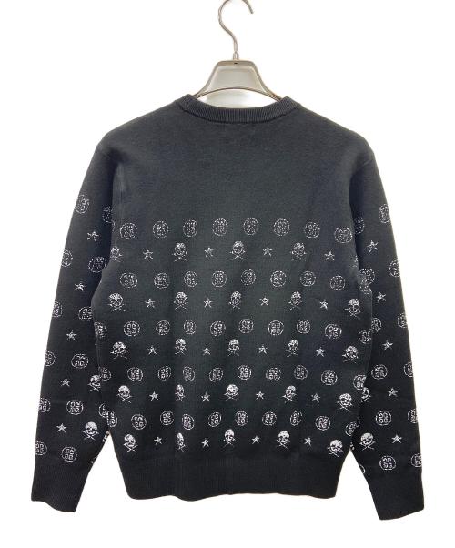 G/FORM（ジーフォーム）G/FORM (ジーフォーム) ベアブリックパターンニット ホワイト×ブラック サイズ:M 未使用品の古着・服飾アイテム