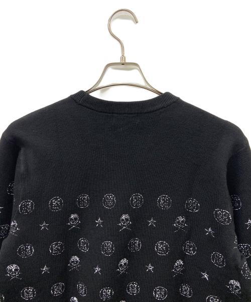 G/FORM（ジーフォーム）G/FORM (ジーフォーム) ベアブリックパターンニット ホワイト×ブラック サイズ:M 未使用品の古着・服飾アイテム