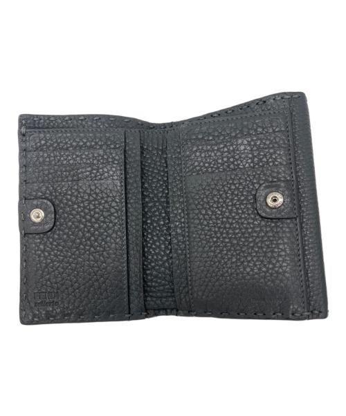 FENDI（フェンディ）FENDI (フェンディ) ターンロック2つ折り財布 グレーの古着・服飾アイテム