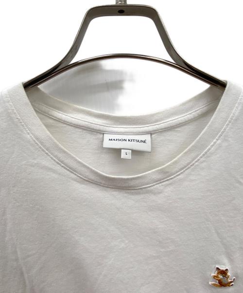 maison kitsune（メゾンキツネ）MAISON KITSUNE (メゾンキツネ) CHILLAX FOX PATCH REGULAR TEE ホワイト サイズ:Lの古着・服飾アイテム