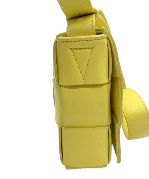 BOTTEGA VENETA（ボッテガベネタ）BOTTEGA VENETA (ボッテガベネタ) ショルダーバッグ イエローの古着・服飾アイテム