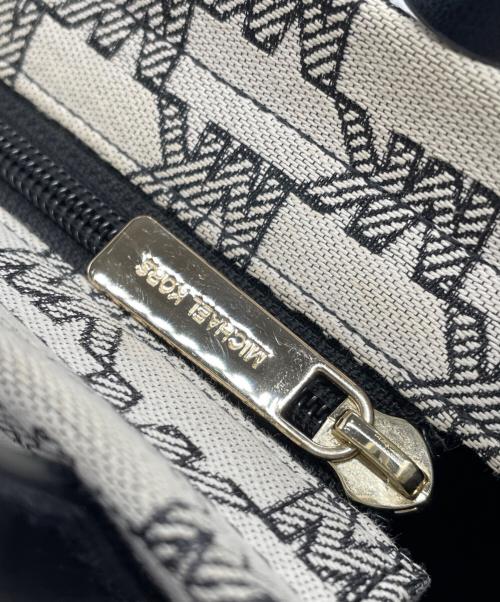 MICHAEL KORS（マイケル・コース）MICHAEL KORS (マイケル・コース) MICHAEL KORS　バッグ グレー×ブラックの古着・服飾アイテム
