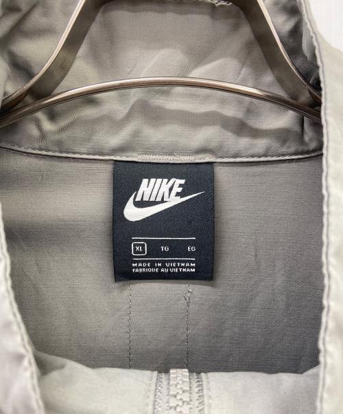 NIKE（ナイキ）NIKE (ナイキ) ナイロンジャケット グレー サイズ:XLの古着・服飾アイテム