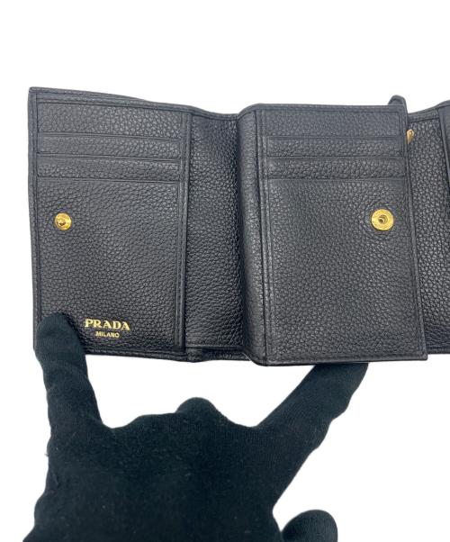 PRADA（プラダ）PRADA (プラダ) 3つ折り財布 ブラックの古着・服飾アイテム