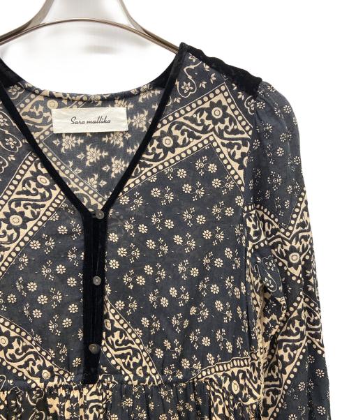 sara mallika（サラマリカ）sara mallika (サラマリカ) 長袖ワンピース ブラック×ベージュ サイズ:FREEの古着・服飾アイテム