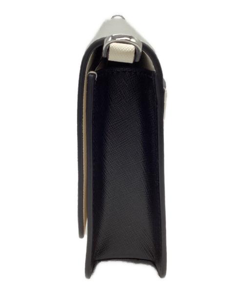 Kate Spade（ケイトスペード）Kate Spade (ケイトスペード) マディソンカラーブロックフラップコンバーチブルクロスボディ グレー×アイボリーの古着・服飾アイテム