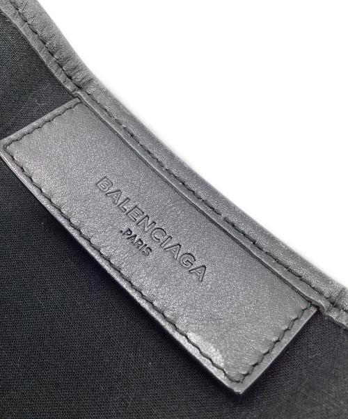 BALENCIAGA（バレンシアガ）BALENCIAGA (バレンシアガ) BALENCIAGA　カバスXS　トートバッグ アイボリー×ブラックの古着・服飾アイテム