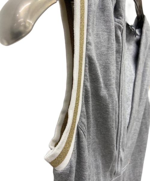 GUCCI（グッチ）GUCCI (グッチ) フードベスト グレー サイズ:Ｓの古着・服飾アイテム