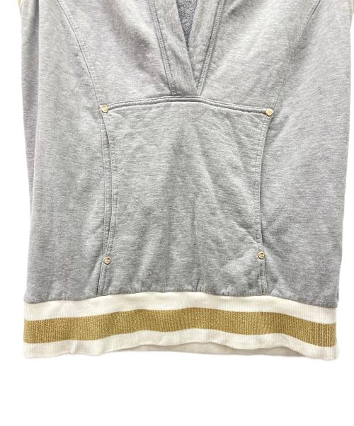 GUCCI（グッチ）GUCCI (グッチ) フードベスト グレー サイズ:Ｓの古着・服飾アイテム