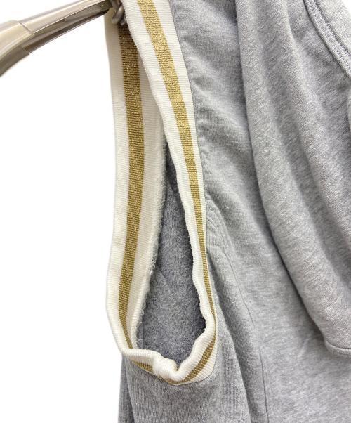 GUCCI（グッチ）GUCCI (グッチ) フードベスト グレー サイズ:Ｓの古着・服飾アイテム