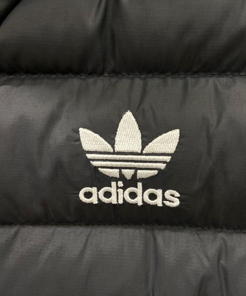 adidas Originals（アディダスオリジナル）adidas originals (アディダスオリジナル) パデッド スタンドカラー パファーベスト ブラック×ホワイト サイズ:XSの古着・服飾アイテム