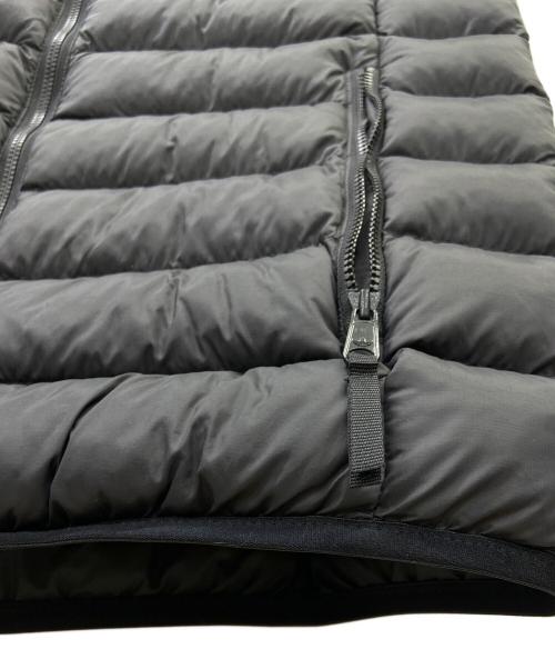 adidas Originals（アディダスオリジナル）adidas originals (アディダスオリジナル) パデッド スタンドカラー パファーベスト ブラック×ホワイト サイズ:XSの古着・服飾アイテム