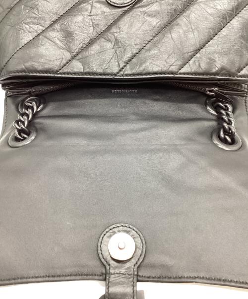BALENCIAGA（バレンシアガ）BALENCIAGA (バレンシアガ) BALENCIAGA　Crush Chain Bag　キルト仕上げスモールチェーンショルダーバッグ ブラックの古着・服飾アイテム