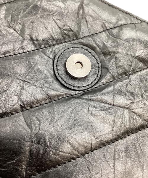 BALENCIAGA（バレンシアガ）BALENCIAGA (バレンシアガ) BALENCIAGA　Crush Chain Bag　キルト仕上げスモールチェーンショルダーバッグ ブラックの古着・服飾アイテム