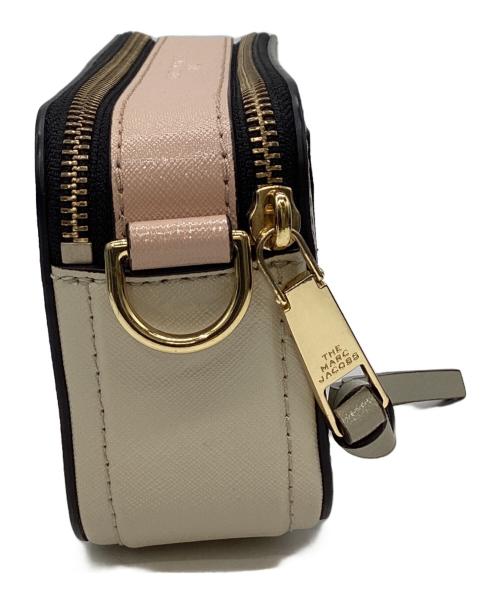 MARC JACOBS（マークジェイコブズ）MARC JACOBS (マークジェイコブズ) MARC JACOBS 　スナップショット　2WAYショルダーバッグ ベージュ×ピンクの古着・服飾アイテム