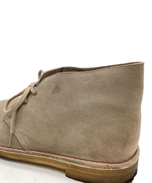 CLARKS（クラークス）CLARKS (クラークス) チャッカーブーツ ベージュ サイズ:27cmの古着・服飾アイテム