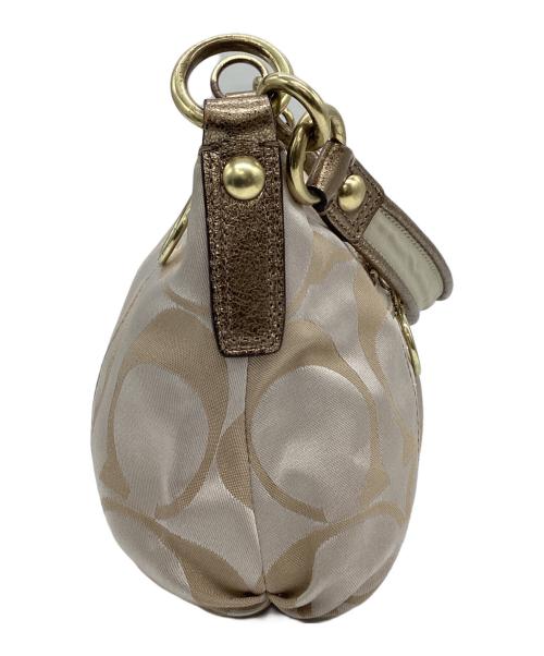 COACH（コーチ）COACH (コーチ) COACH　シグネチャー　ショルダーバッグ ベージュ×ゴールドの古着・服飾アイテム