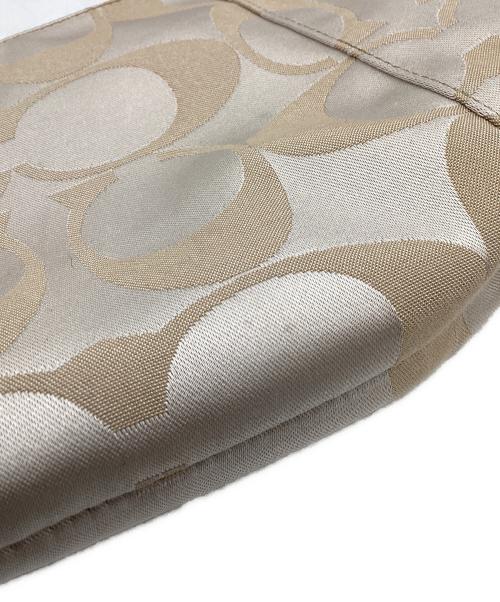 COACH（コーチ）COACH (コーチ) COACH　シグネチャー　ショルダーバッグ ベージュ×ゴールドの古着・服飾アイテム