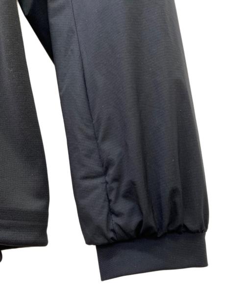 ARC'TERYX（アークテリクス）ARC'TERYX (アークテリクス) ATOM JACKET ブラック サイズ:XSの古着・服飾アイテム