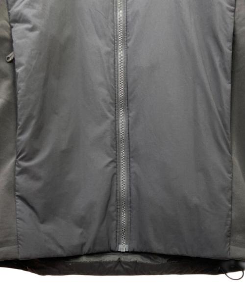 ARC'TERYX（アークテリクス）ARC'TERYX (アークテリクス) ATOM JACKET ブラック サイズ:XSの古着・服飾アイテム