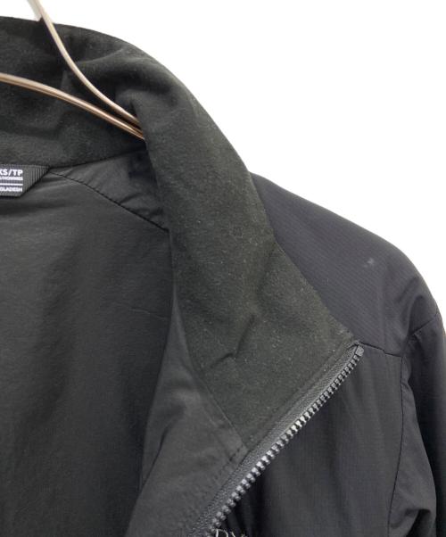 ARC'TERYX（アークテリクス）ARC'TERYX (アークテリクス) ATOM JACKET ブラック サイズ:XSの古着・服飾アイテム