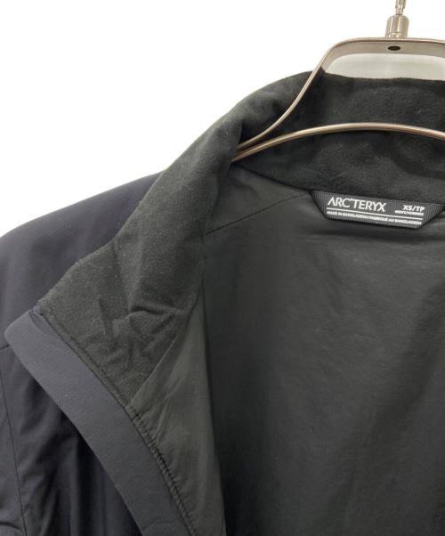 ARC'TERYX（アークテリクス）ARC'TERYX (アークテリクス) ATOM JACKET ブラック サイズ:XSの古着・服飾アイテム
