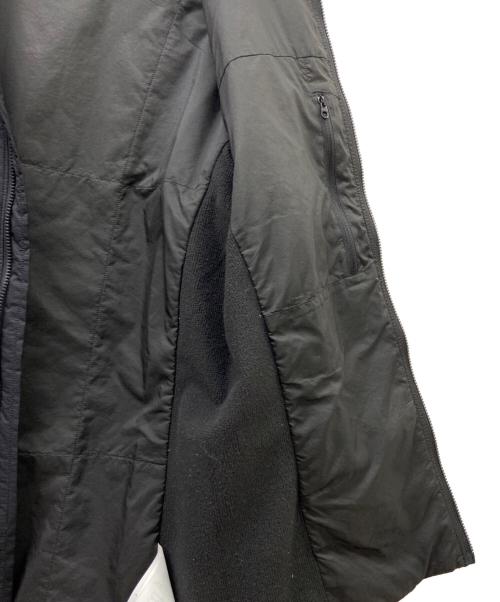 ARC'TERYX（アークテリクス）ARC'TERYX (アークテリクス) ATOM JACKET ブラック サイズ:XSの古着・服飾アイテム