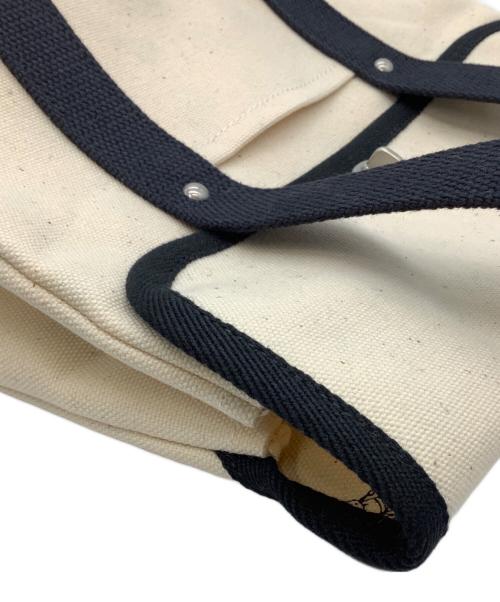 信三郎鞄（シンザブロウカバン）信三郎鞄 (シンザブロウカバン) 鉄腕アトム (テツワンアトム) 信三郎鞄　鉄腕アトム　ハンドバッグ ベージュ×ブラックの古着・服飾アイテム