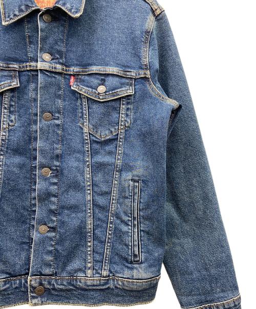 LEVI'S（リーバイス）LEVI'S (リーバイス) デニムトラッカージャケット インディゴ サイズ:Mの古着・服飾アイテム