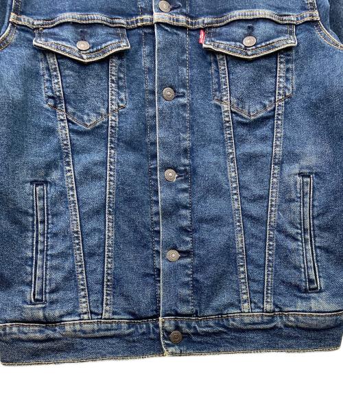 LEVI'S（リーバイス）LEVI'S (リーバイス) デニムトラッカージャケット インディゴ サイズ:Mの古着・服飾アイテム