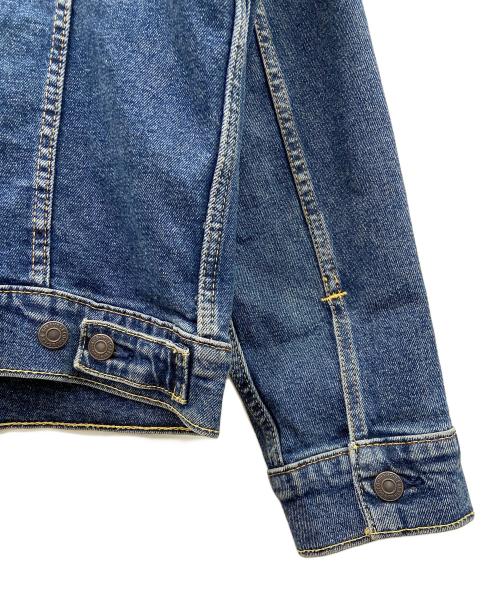 LEVI'S（リーバイス）LEVI'S (リーバイス) デニムトラッカージャケット インディゴ サイズ:Mの古着・服飾アイテム