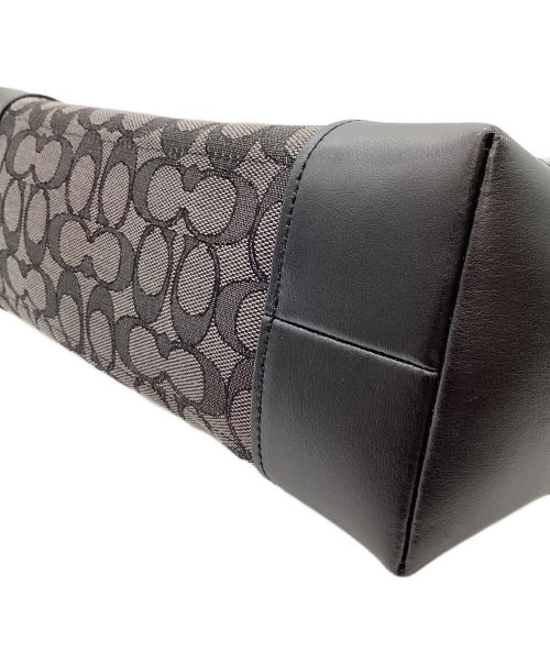 COACH（コーチ）COACH (コーチ) シグネチャーキャンバストートバッグ ブラックの古着・服飾アイテム