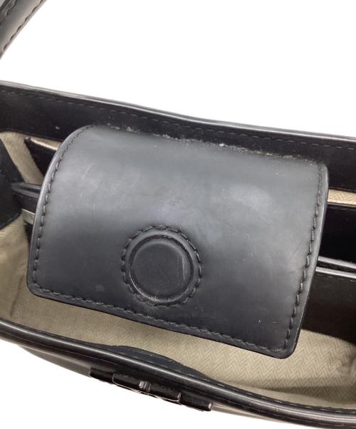 TORY BURCH（トリーバーチ）TORY BURCH (トリーバーチ) TORY BURCH　Britten Matte Micro Satchel　ショルダーバッグ ブラックの古着・服飾アイテム