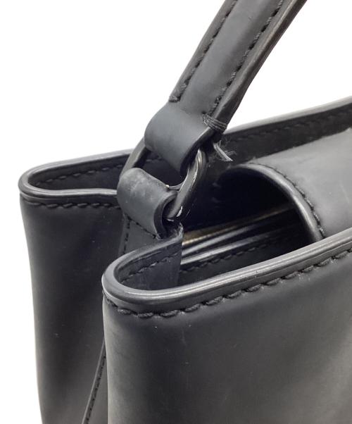 TORY BURCH（トリーバーチ）TORY BURCH (トリーバーチ) TORY BURCH　Britten Matte Micro Satchel　ショルダーバッグ ブラックの古着・服飾アイテム