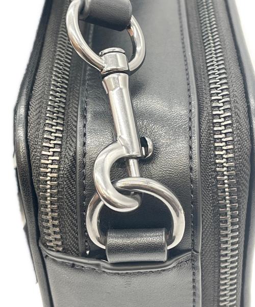 COACH（コーチ）COACH (コーチ) ボディバッグ ホワイト×ブラックの古着・服飾アイテム