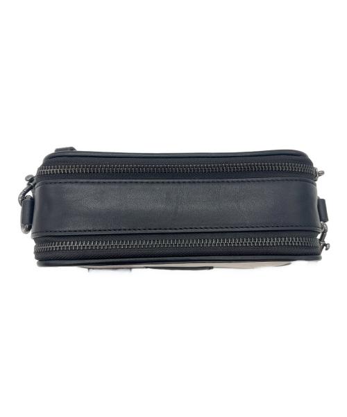 COACH（コーチ）COACH (コーチ) ボディバッグ ホワイト×ブラックの古着・服飾アイテム